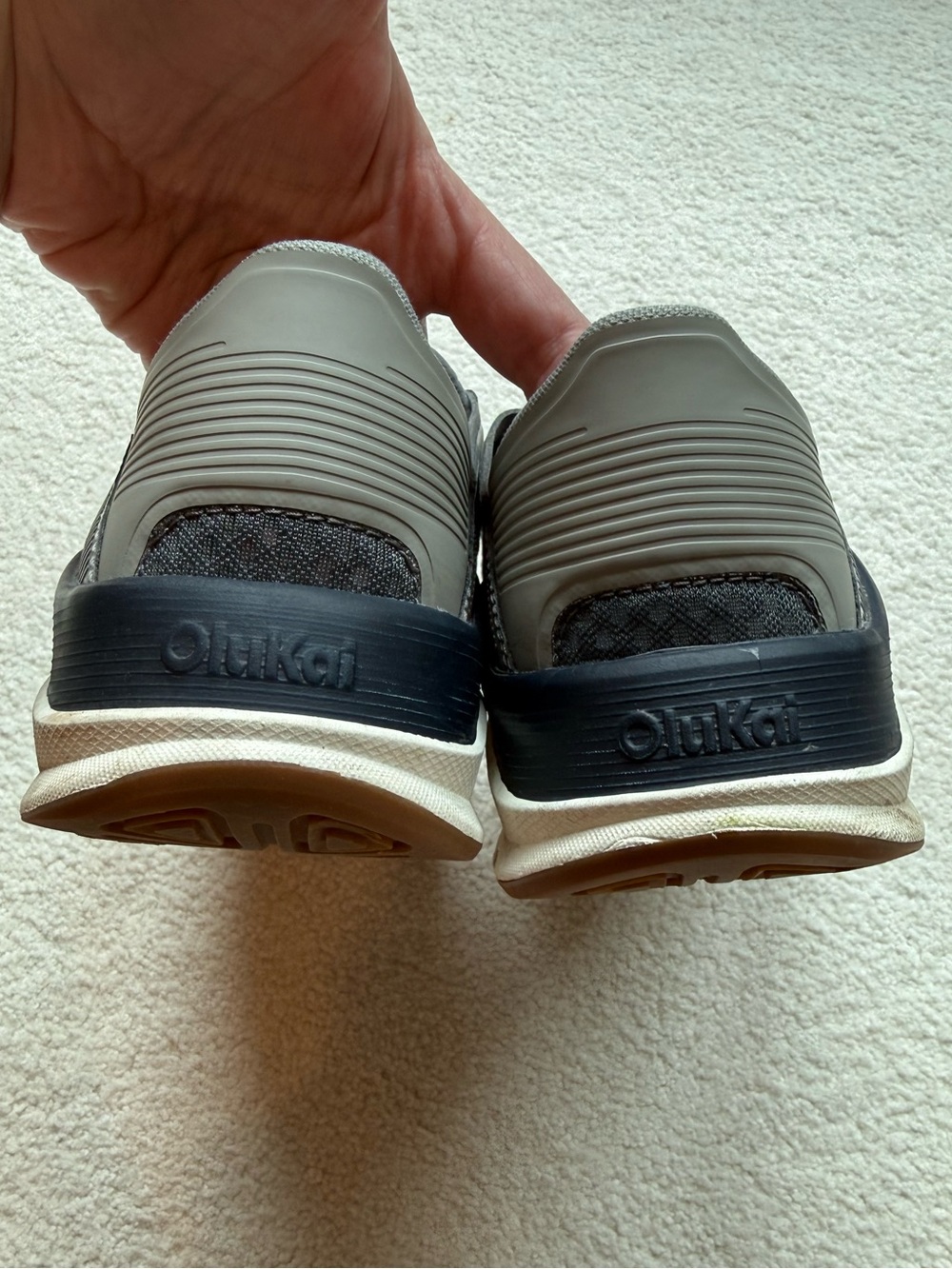 OLUKAI men's ahi boat sneaker in rock/ash water mesh quick dry 9.5 - Picture 5 of 8